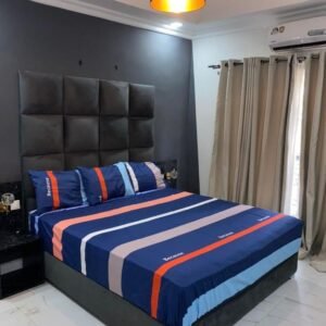 Bedsheet w/ 4 Pillow Cases